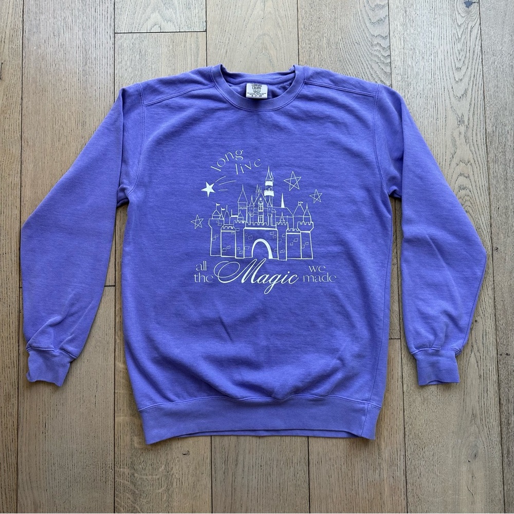 🆕 Taylor Swift Inspired Long Live Purple Crewneck with Disneyland Castle - Picture 2 of 7